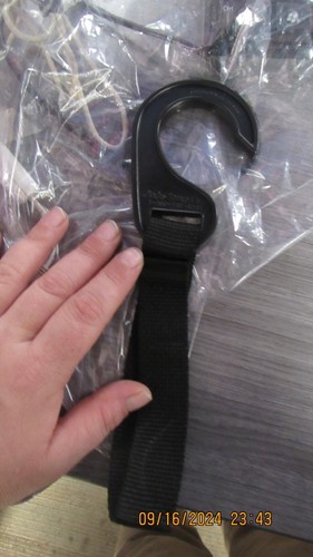 Hook hang under - (24, pk)